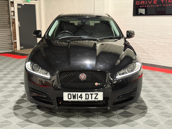 Used Jaguar XF 2014 for sale - 76283102: Photo 2