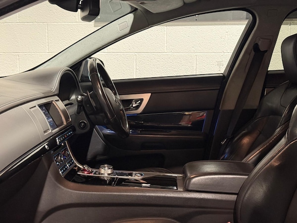 Used Jaguar XF 2014 for sale - 76283102: Photo 36