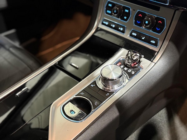 Used Jaguar XF 2014 for sale - 76283102: Photo 45