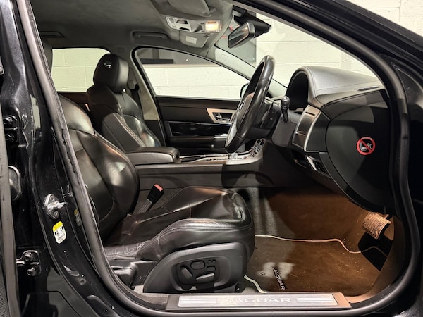 Used Jaguar XF 2014 for sale - 76283102: Photo 46