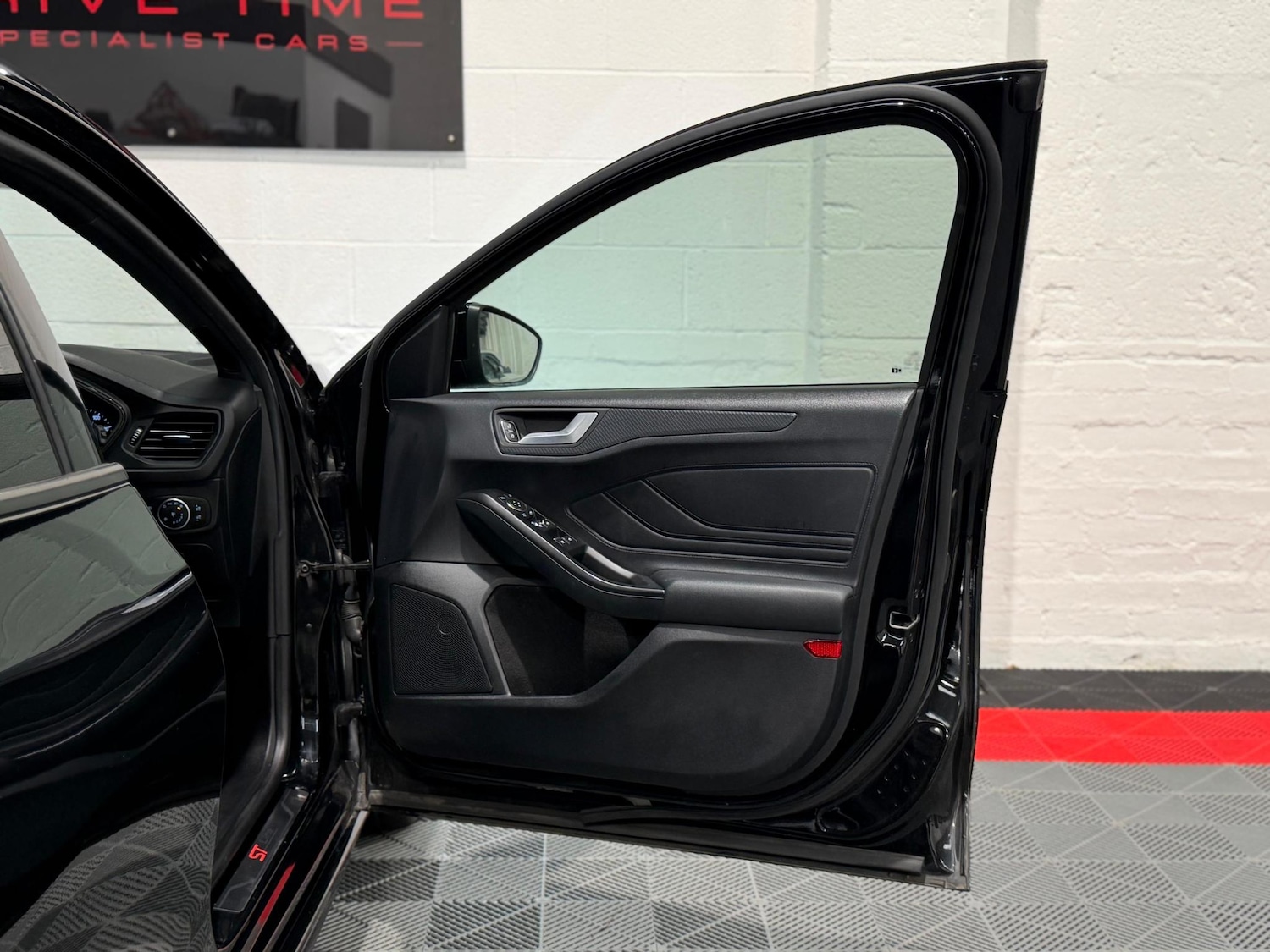 Used Ford Focus for sale - 76728618: Photo 24