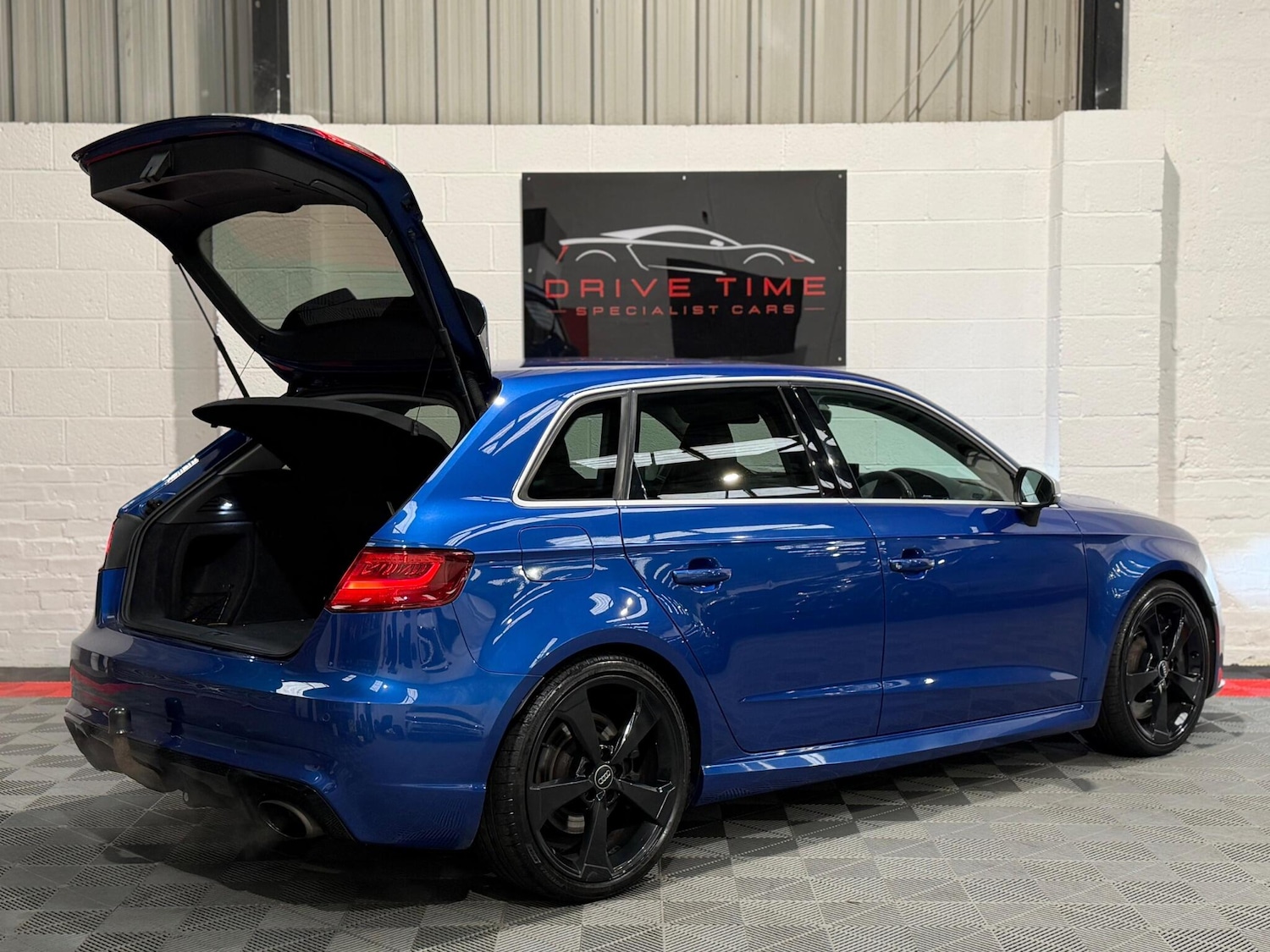 Used Audi RS3 2015 for sale - 77695478: Photo 13