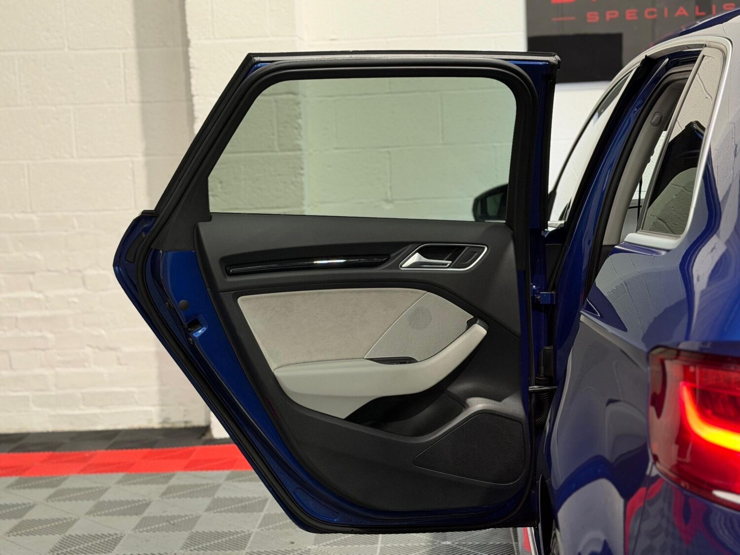 Used Audi RS3 2015 for sale - 77695478: Photo 24