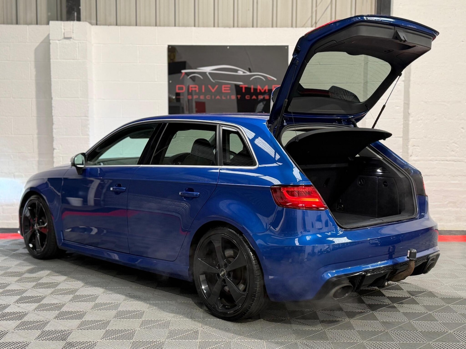 Used Audi RS3 2015 for sale - 77695478: Photo 8