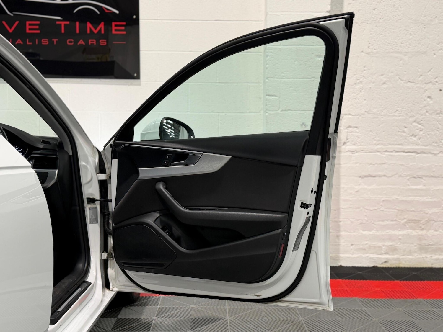 Used Audi A4 2017 for sale - 77646180: Photo 23