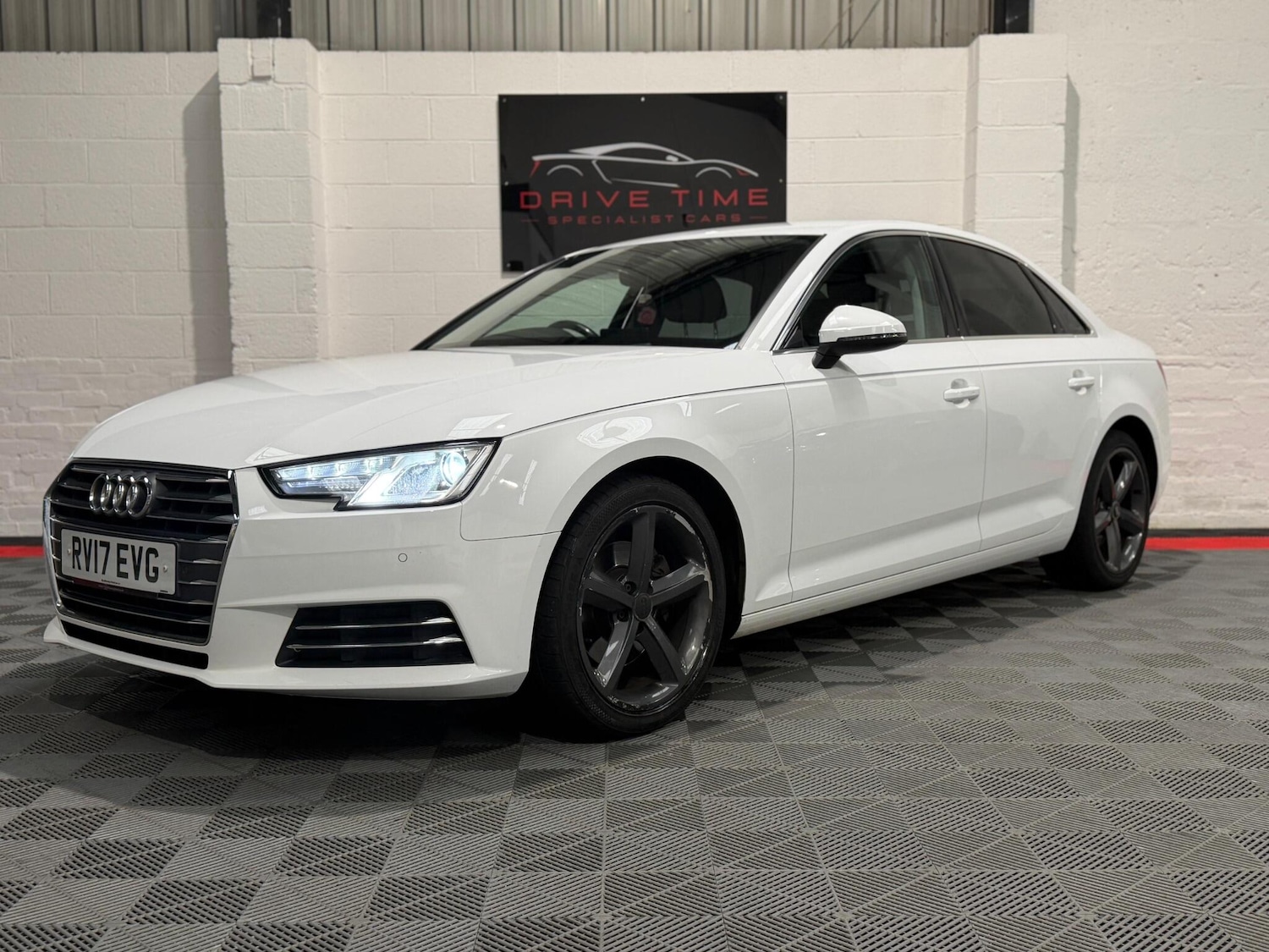 Used Audi A4 2017 for sale - 77646180: Photo 3