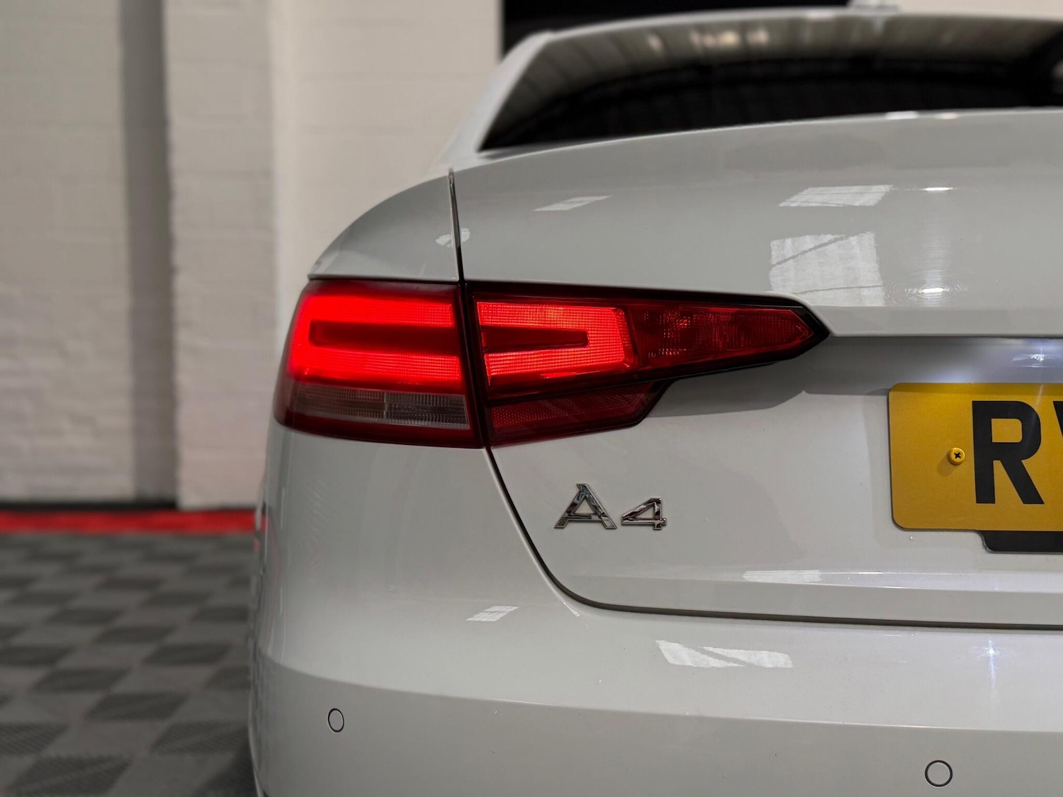 Used Audi A4 2017 for sale - 77646180: Photo 33