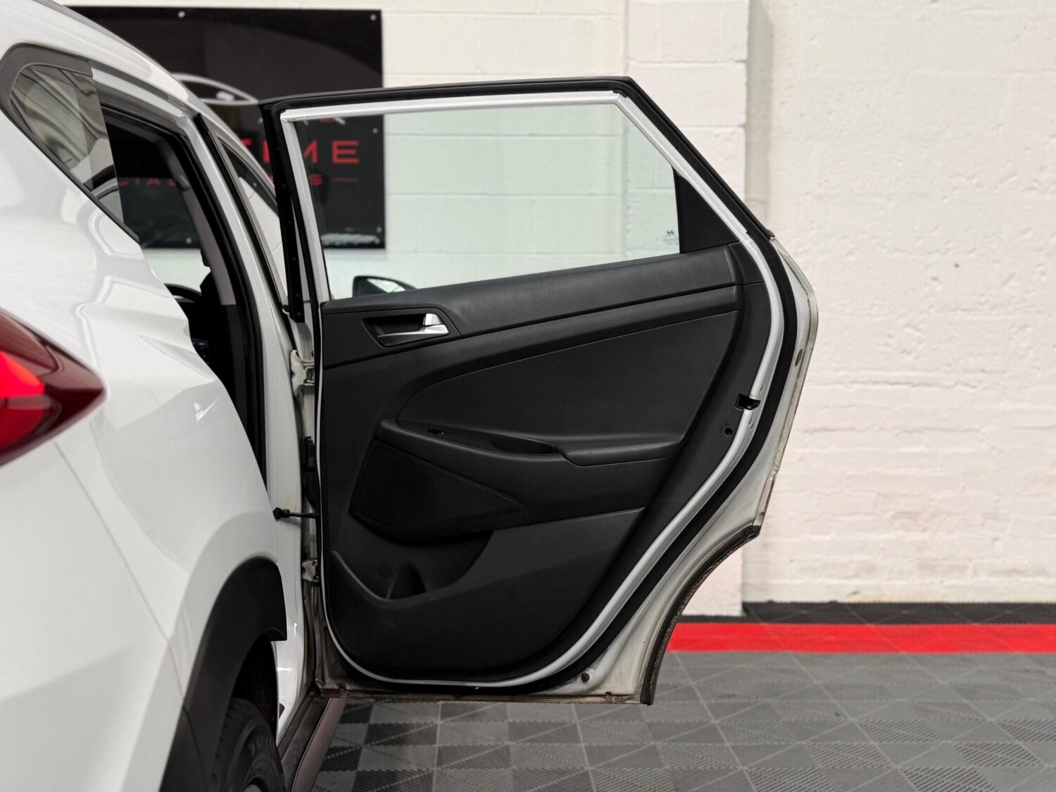 Used Hyundai TUCSON 2018 for sale - 77723676: Photo 19