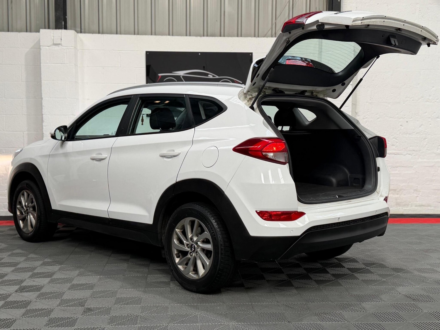 Used Hyundai TUCSON 2018 for sale - 77723676: Photo 4