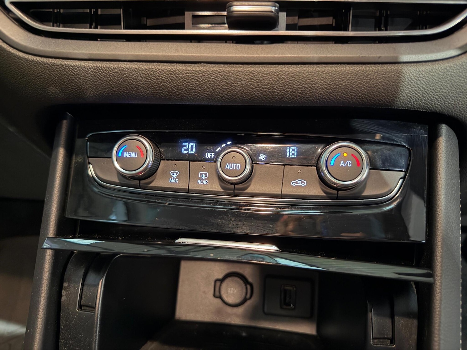 Used Vauxhall Grandland 2023 for sale - 76952468: Photo 19