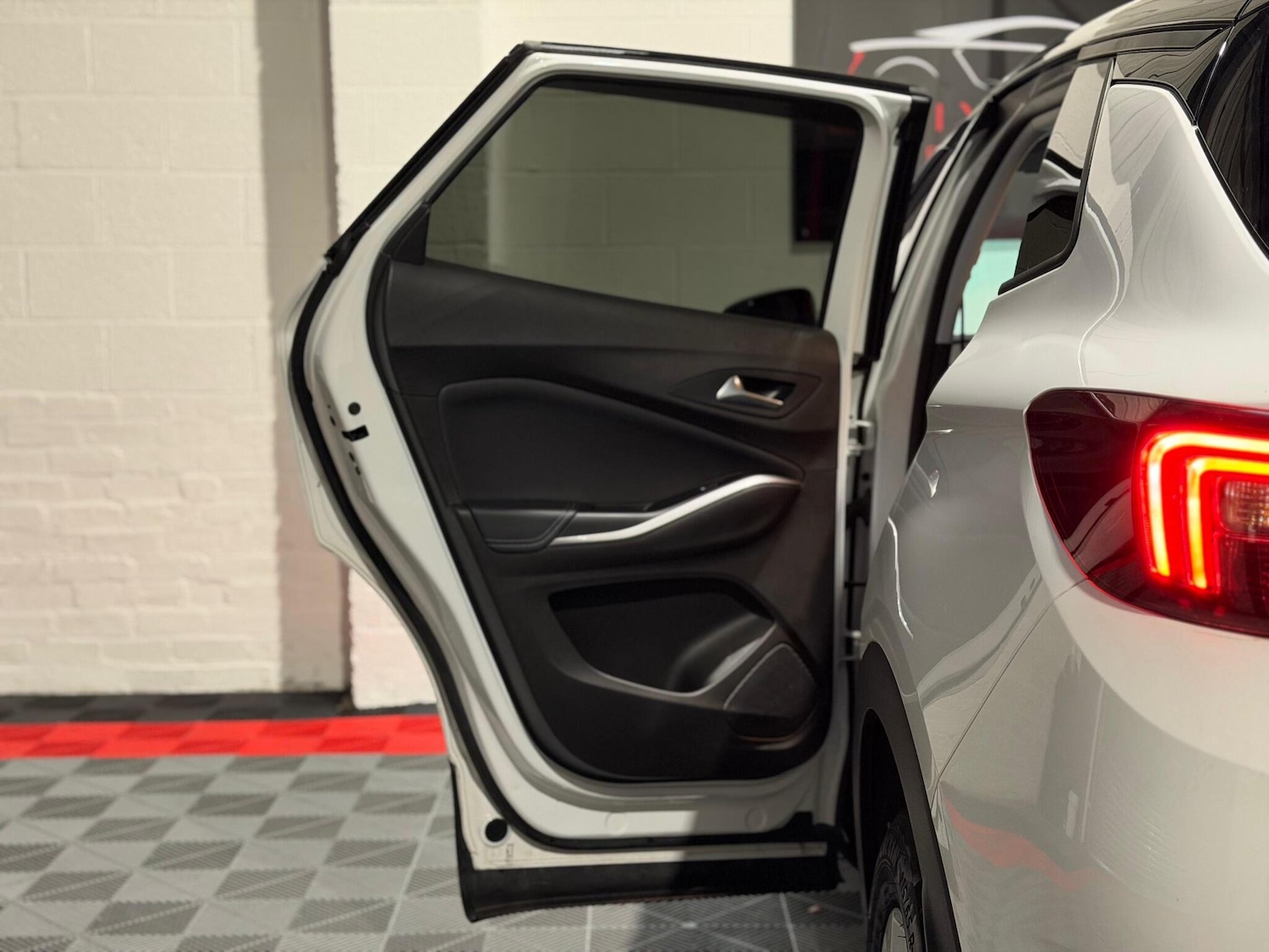 Used Vauxhall Grandland 2023 for sale - 76952468: Photo 22