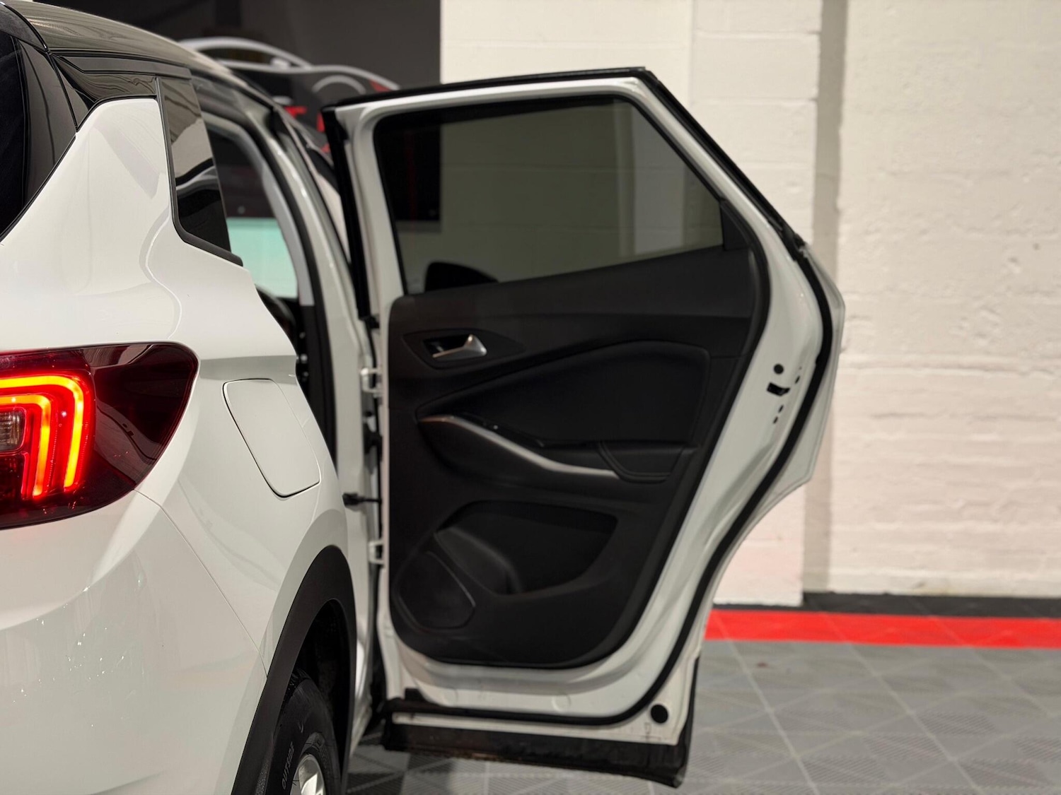 Used Vauxhall Grandland 2023 for sale - 76952468: Photo 24