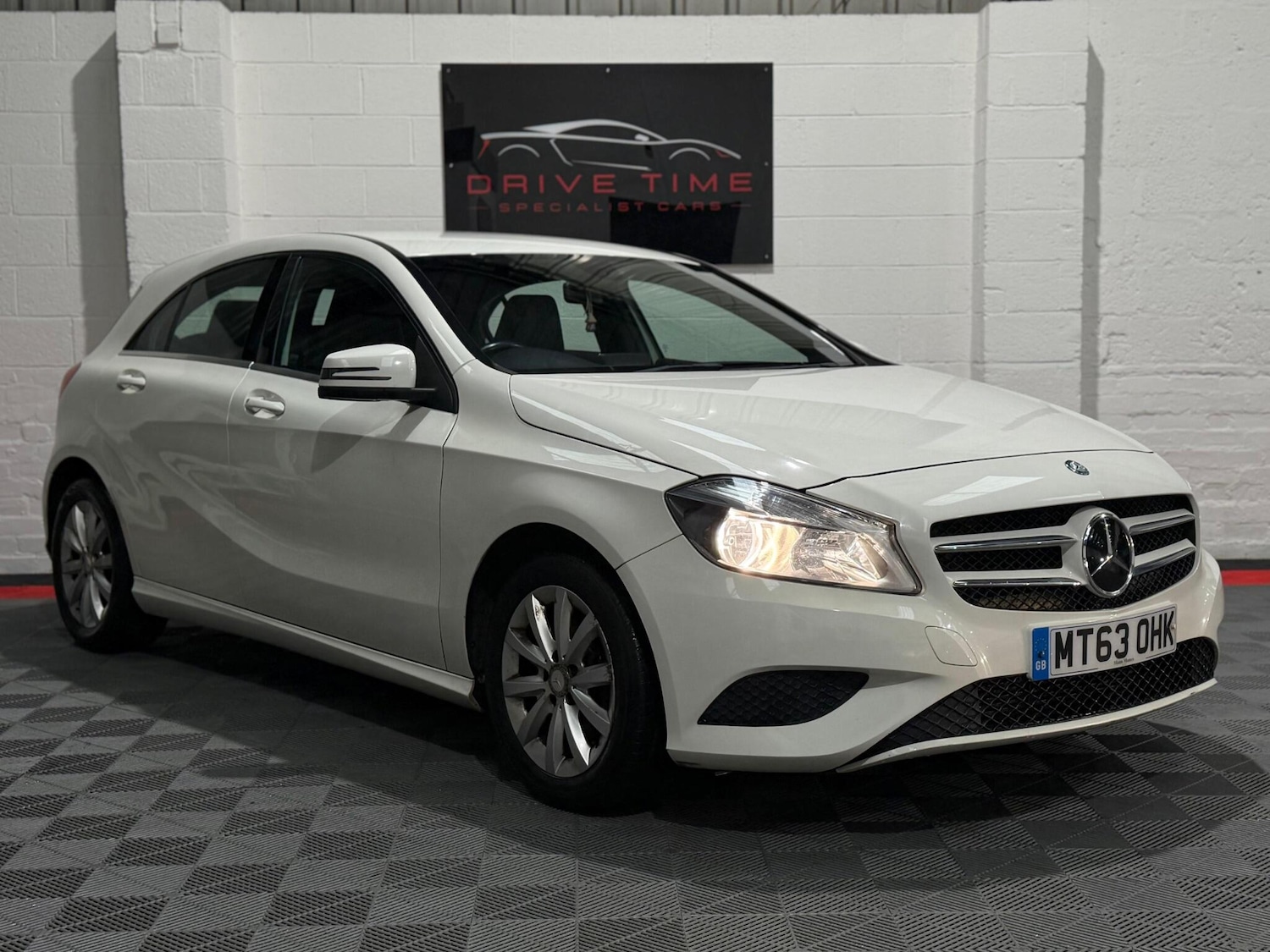 Used Mercedes-Benz A-Class 2014 for sale - 77469208: Photo 2