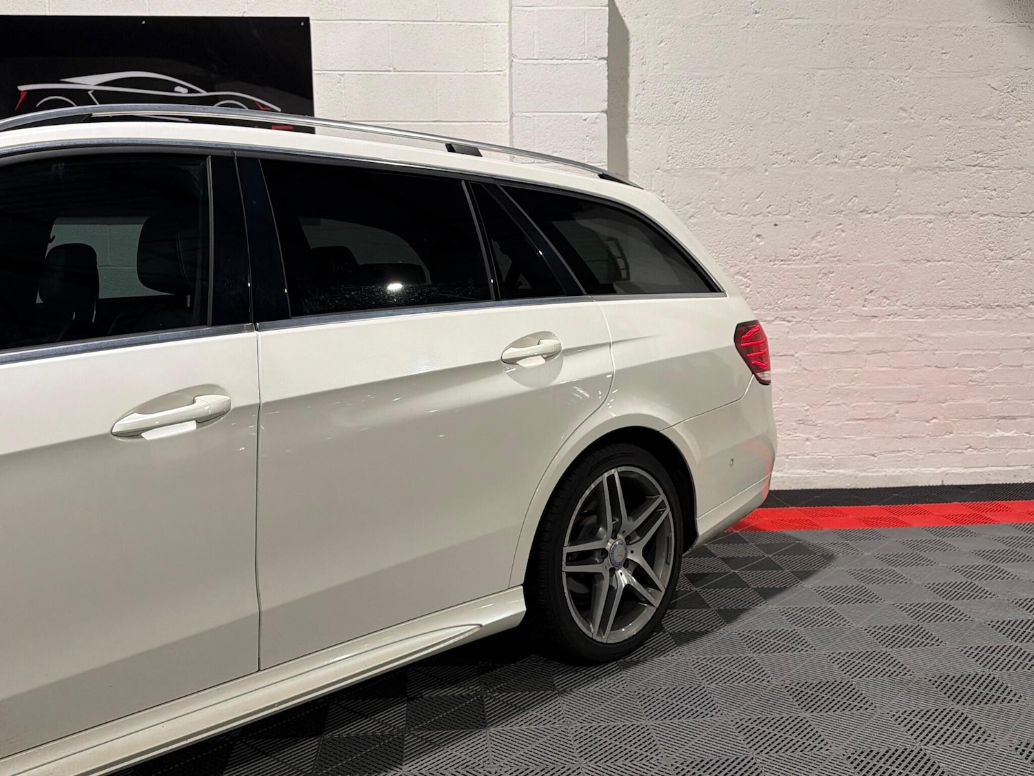 Used Mercedes-Benz E Class 2014 for sale - 77203446: Photo 11