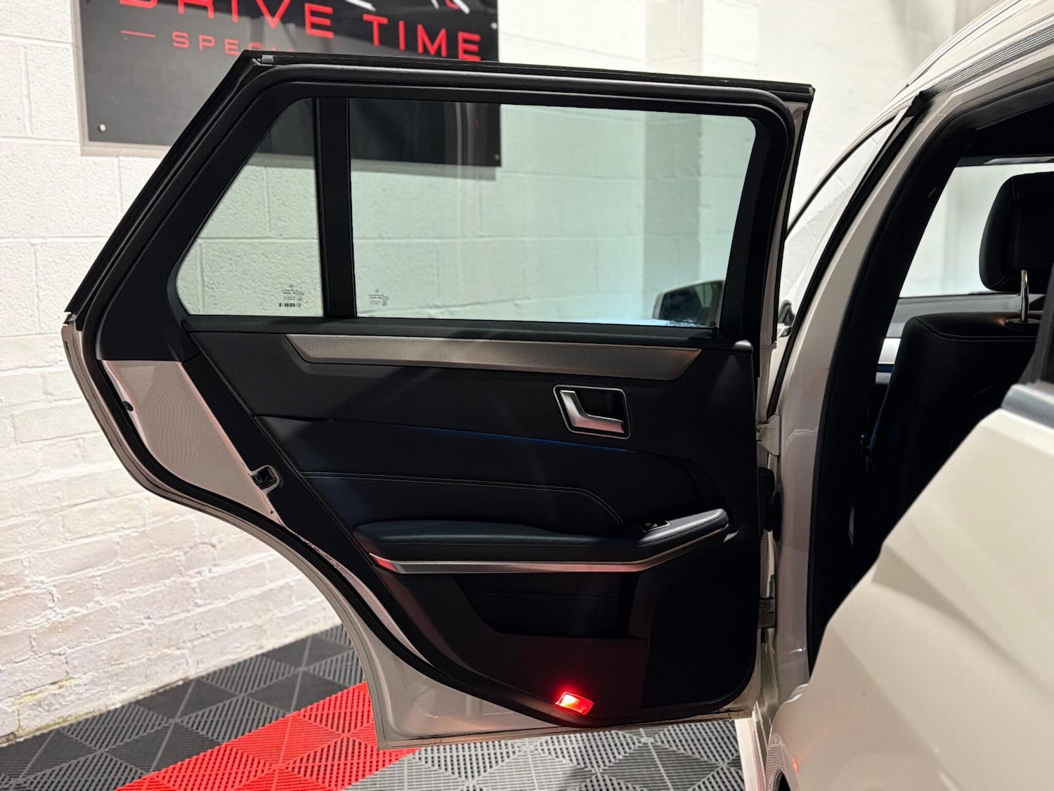 Used Mercedes-Benz E Class 2014 for sale - 77203446: Photo 20