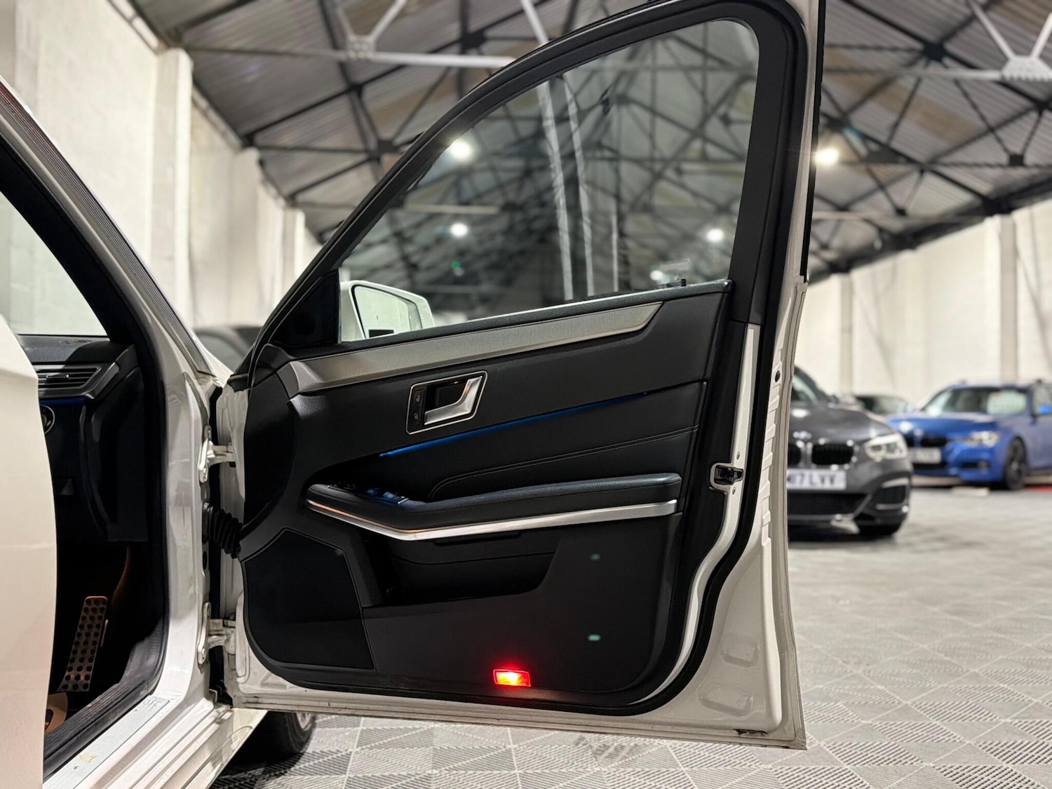 Used Mercedes-Benz E Class 2014 for sale - 77203446: Photo 23