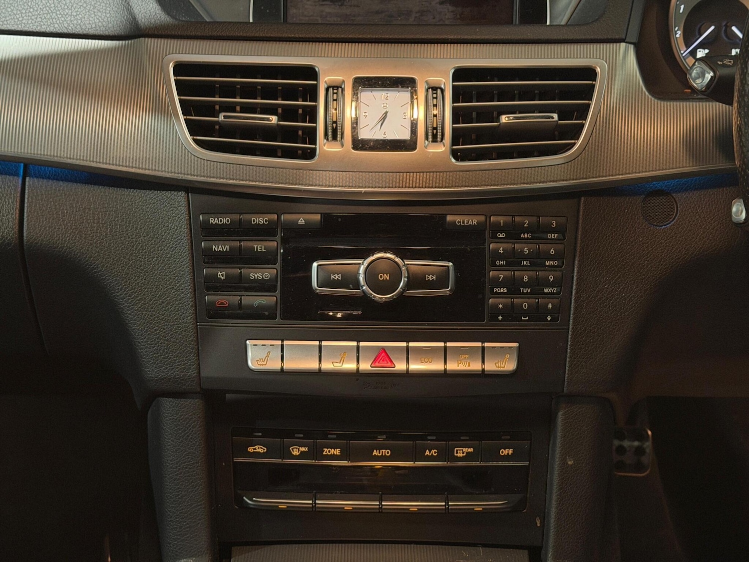 Used Mercedes-Benz E Class 2014 for sale - 77203446: Photo 24