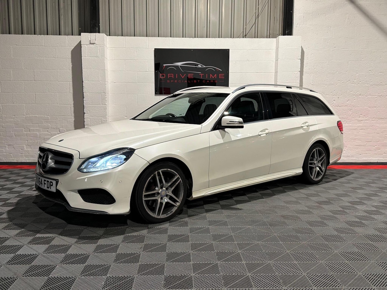 Used Mercedes-Benz E Class 2014 for sale - 77203446: Photo 3