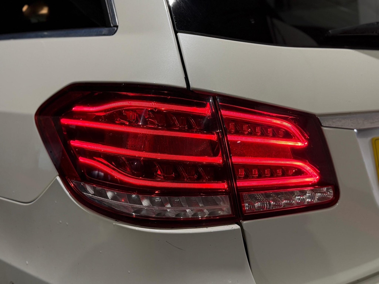 Used Mercedes-Benz E Class 2014 for sale - 77203446: Photo 32