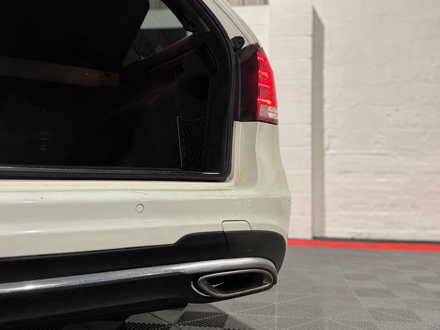 Used Mercedes-Benz E Class 2014 for sale - 77203446: Photo 38