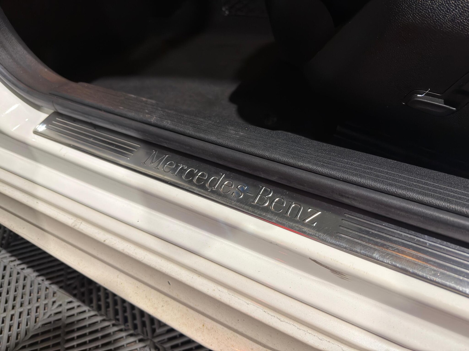 Used Mercedes-Benz E Class 2014 for sale - 77203446: Photo 44