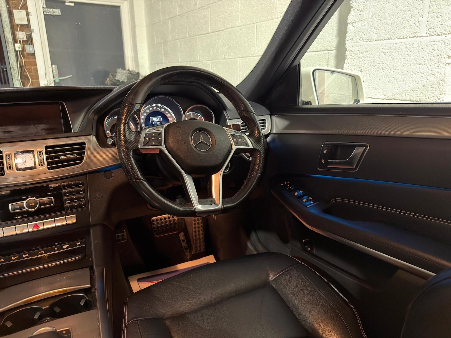 Used Mercedes-Benz E Class 2014 for sale - 77203446: Photo 46