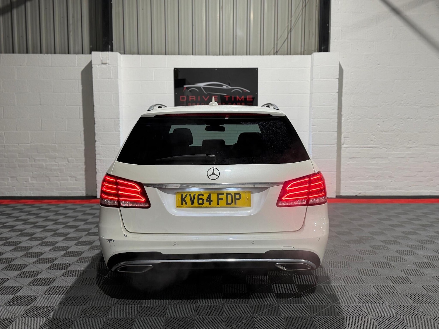 Used Mercedes-Benz E Class 2014 for sale - 77203446: Photo 6