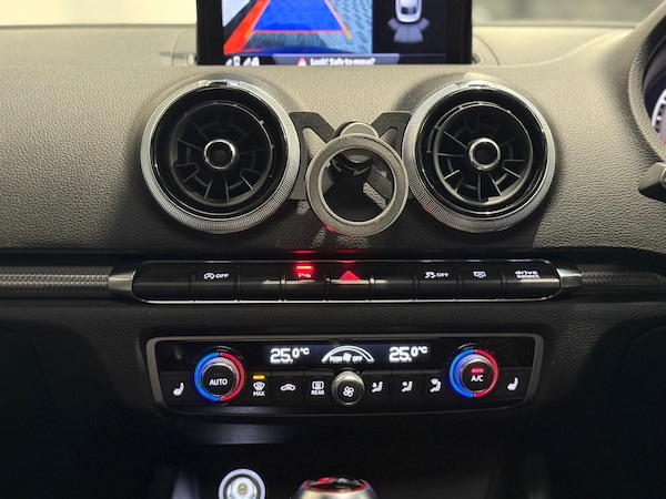 Used Audi RS3 2017 for sale - 76269757: Photo 25