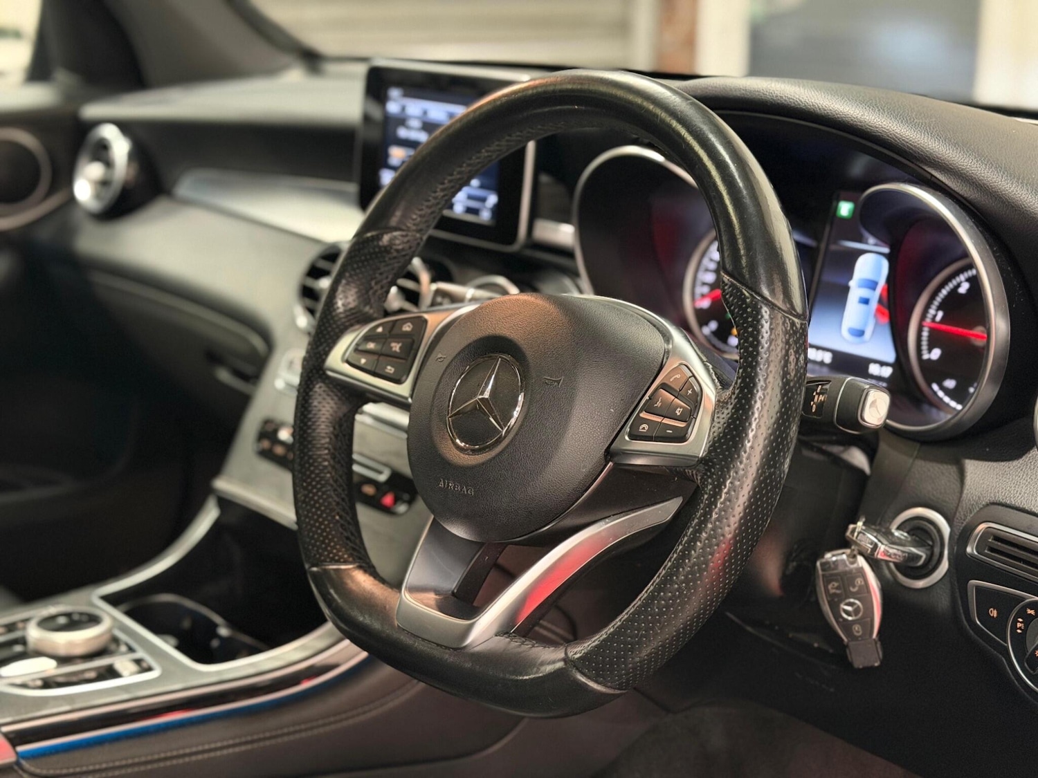 Used Mercedes-Benz GLC 2017 for sale - 77925604: Photo 41