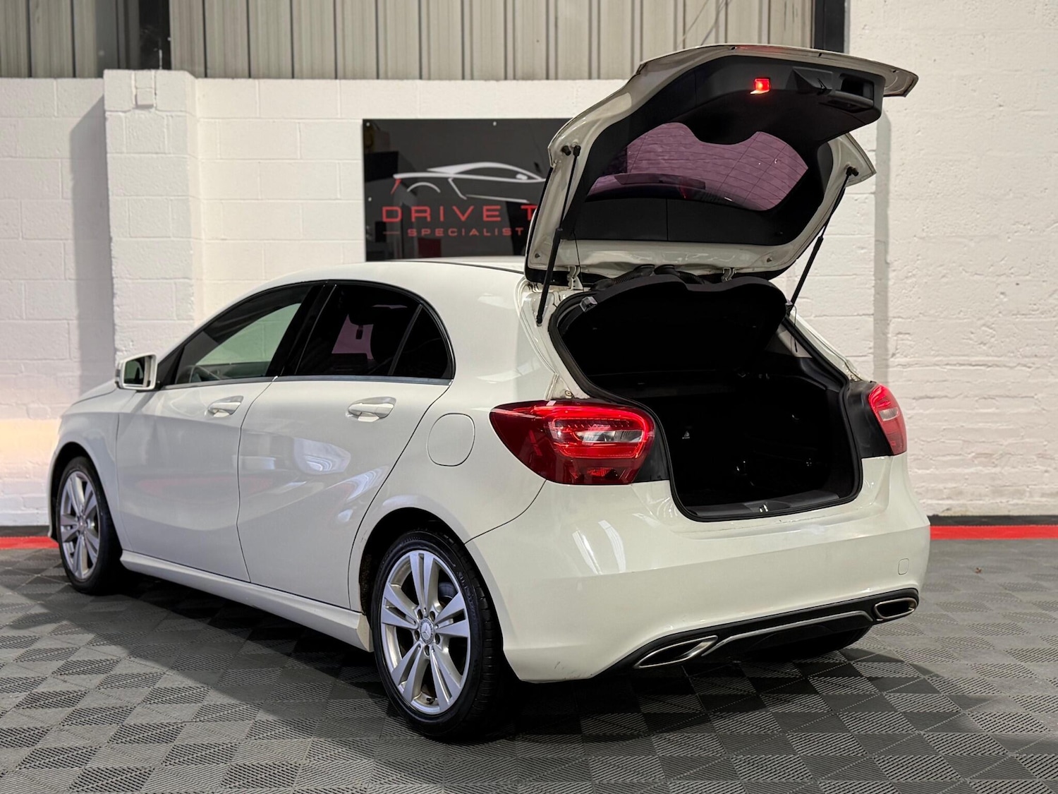 Used Mercedes-Benz A-Class 2016 for sale - 77550728: Photo 5