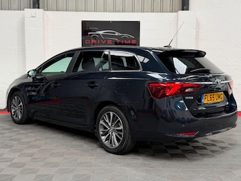 Used Toyota Avensis 2015 for sale - 79484021: Photo