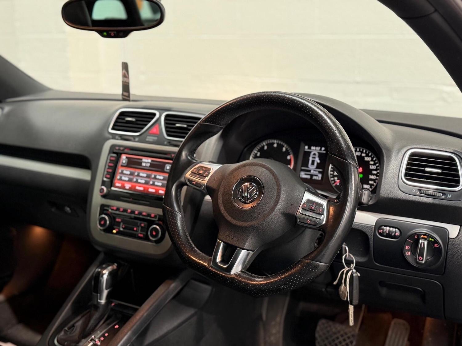 Used Volkswagen Scirocco for sale - 77684143: Photo 17