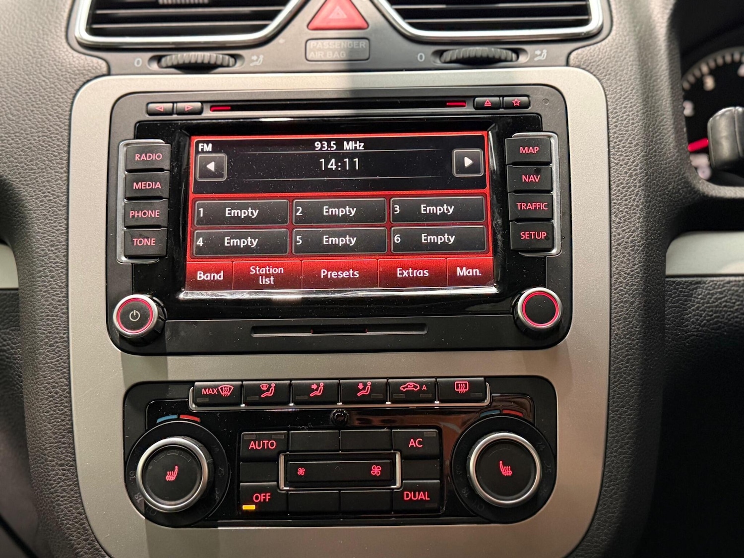 Used Volkswagen Scirocco for sale - 77684143: Photo 26