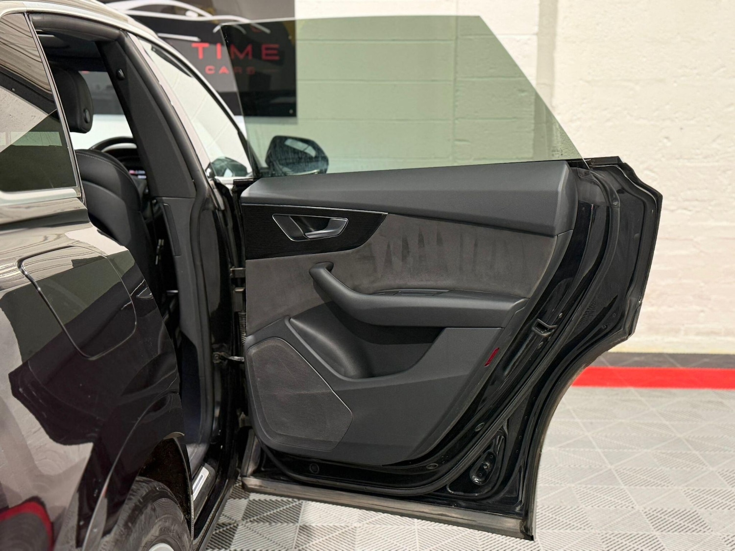 Used Audi Q8 2019 for sale - 78034851: Photo 23