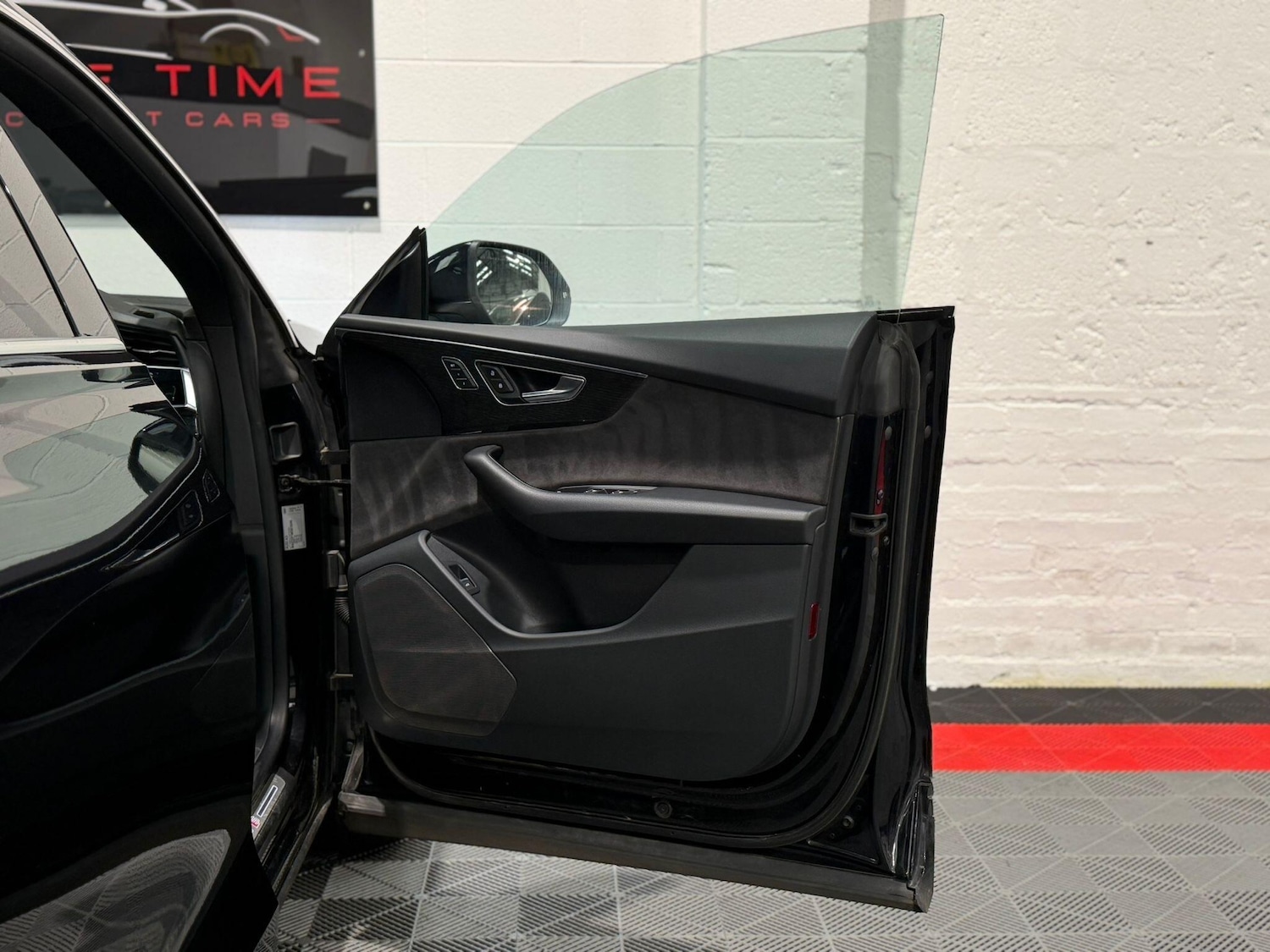 Used Audi Q8 2019 for sale - 78034851: Photo 24