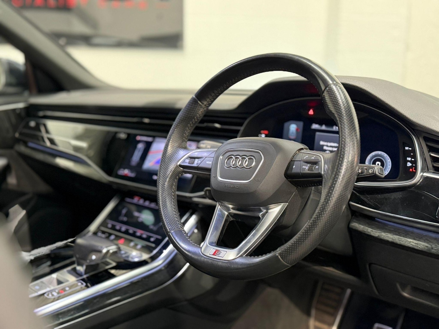 Used Audi Q8 2019 for sale - 78034851: Photo 38