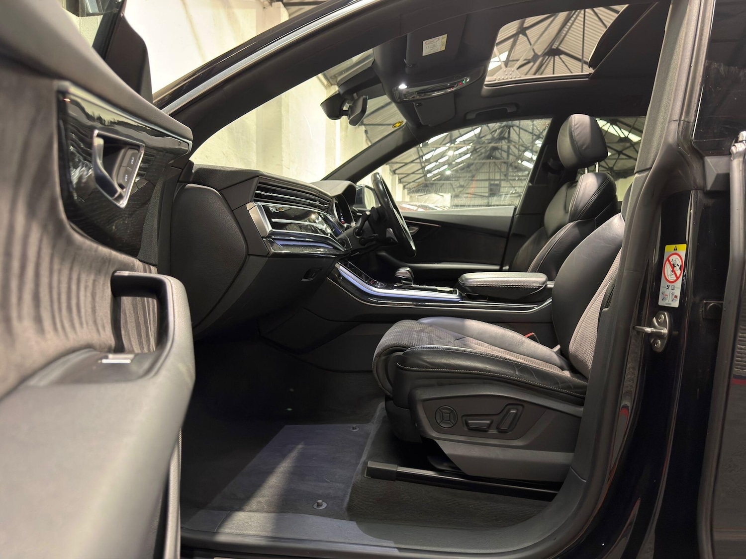 Used Audi Q8 2019 for sale - 78034851: Photo 40