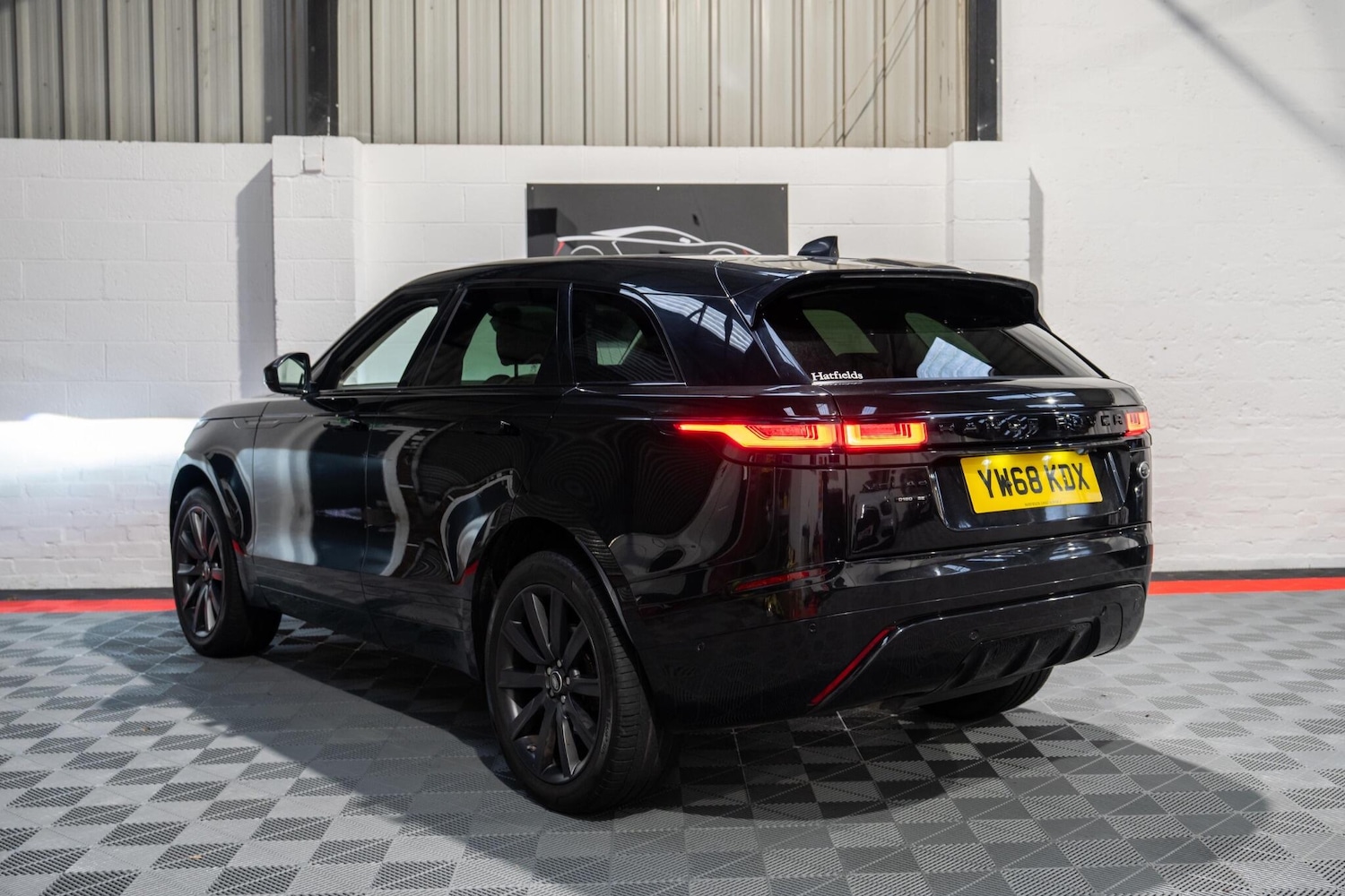 Used Land Rover Range Rover Velar 2018 for sale - 76688948: Photo 4