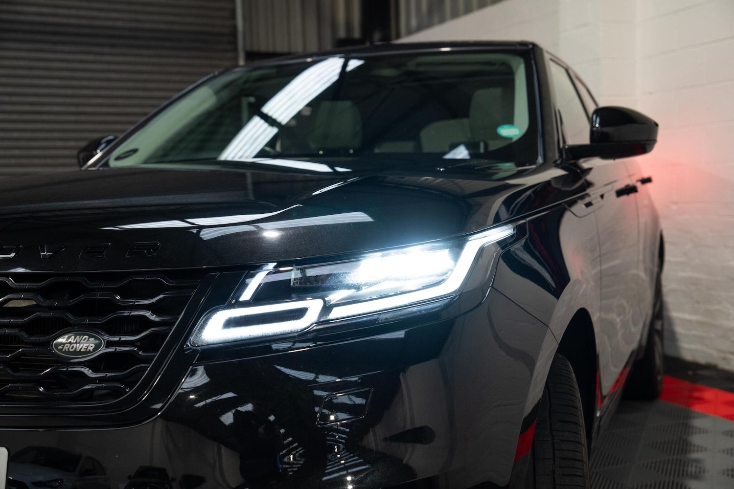 Used Land Rover Range Rover Velar 2018 for sale - 76688948: Photo 6