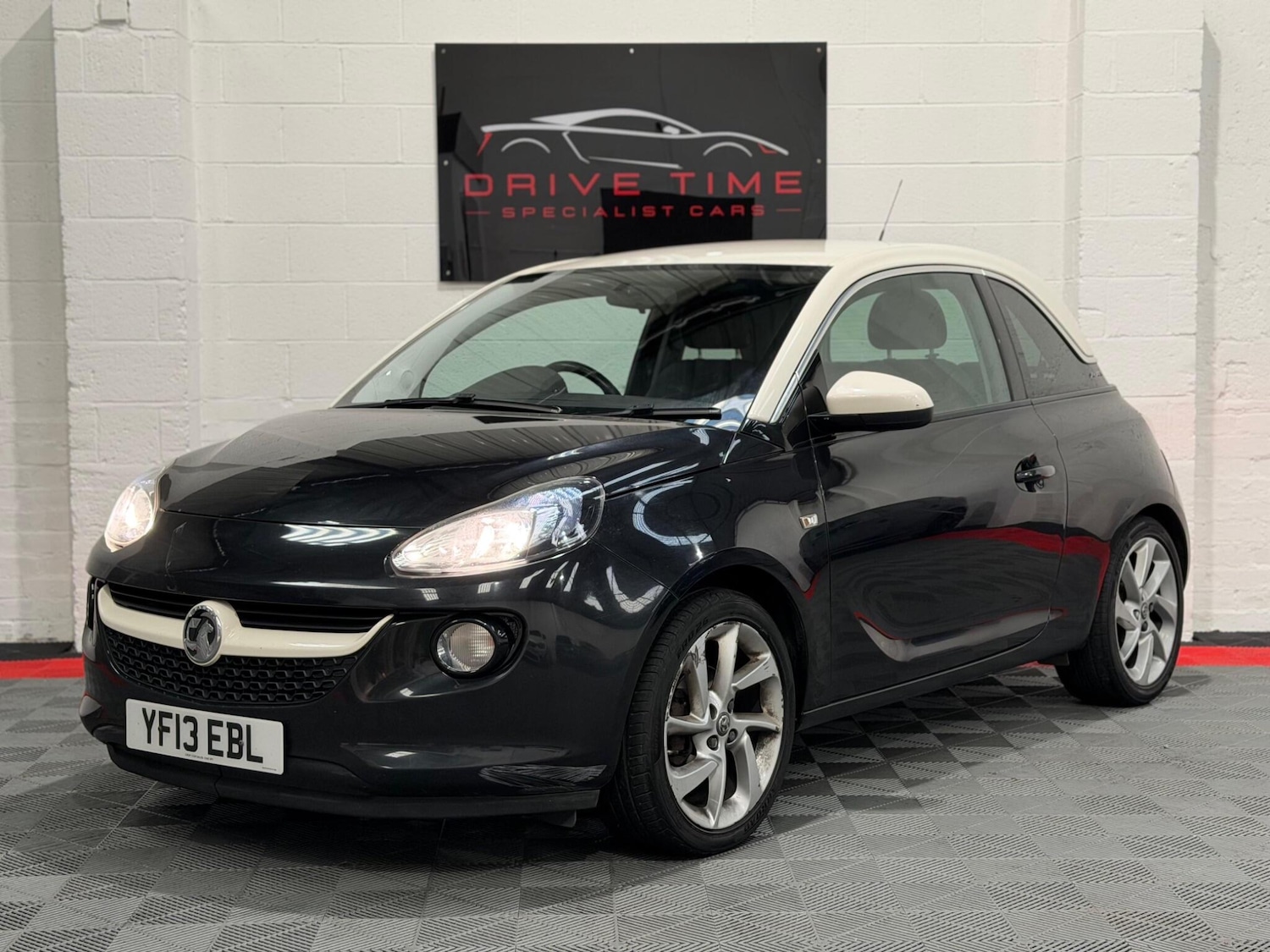 Used Vauxhall ADAM for sale - 77925684: Photo 2