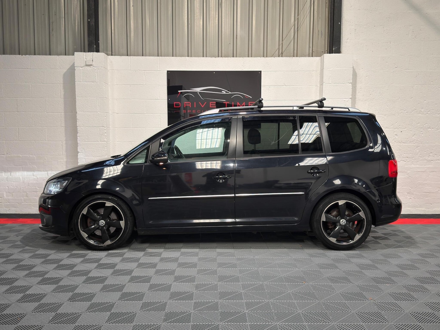 Used Volkswagen Touran for sale - 76727624: Photo 11