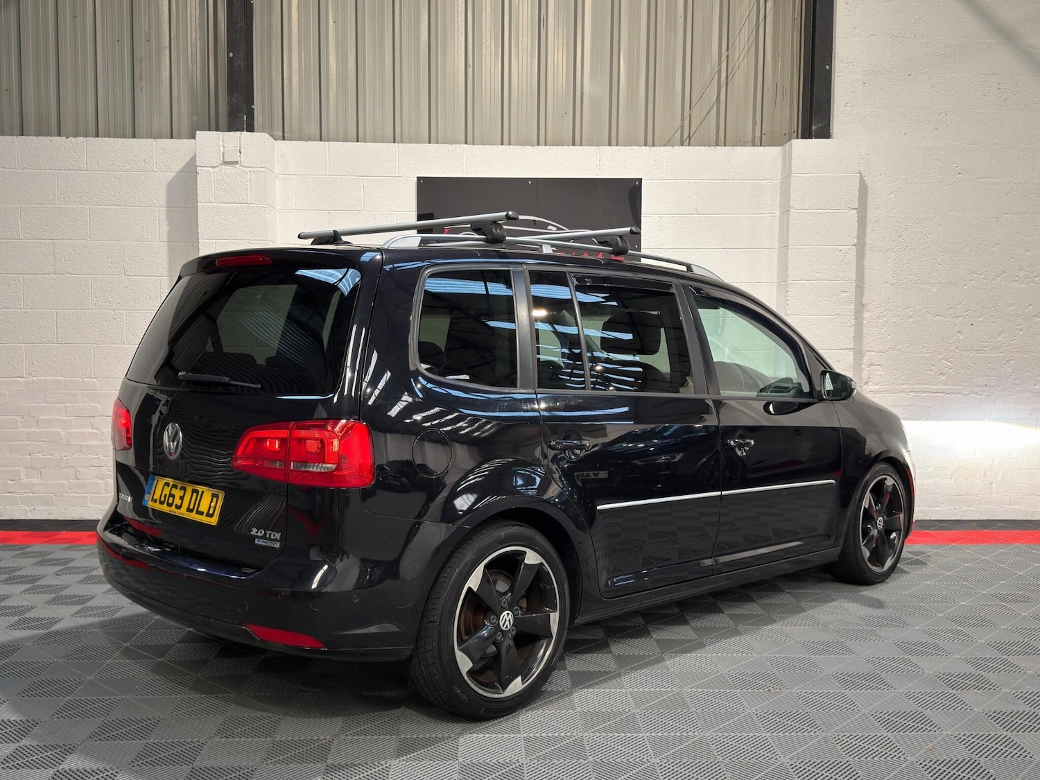 Used Volkswagen Touran for sale - 76727624: Photo 15