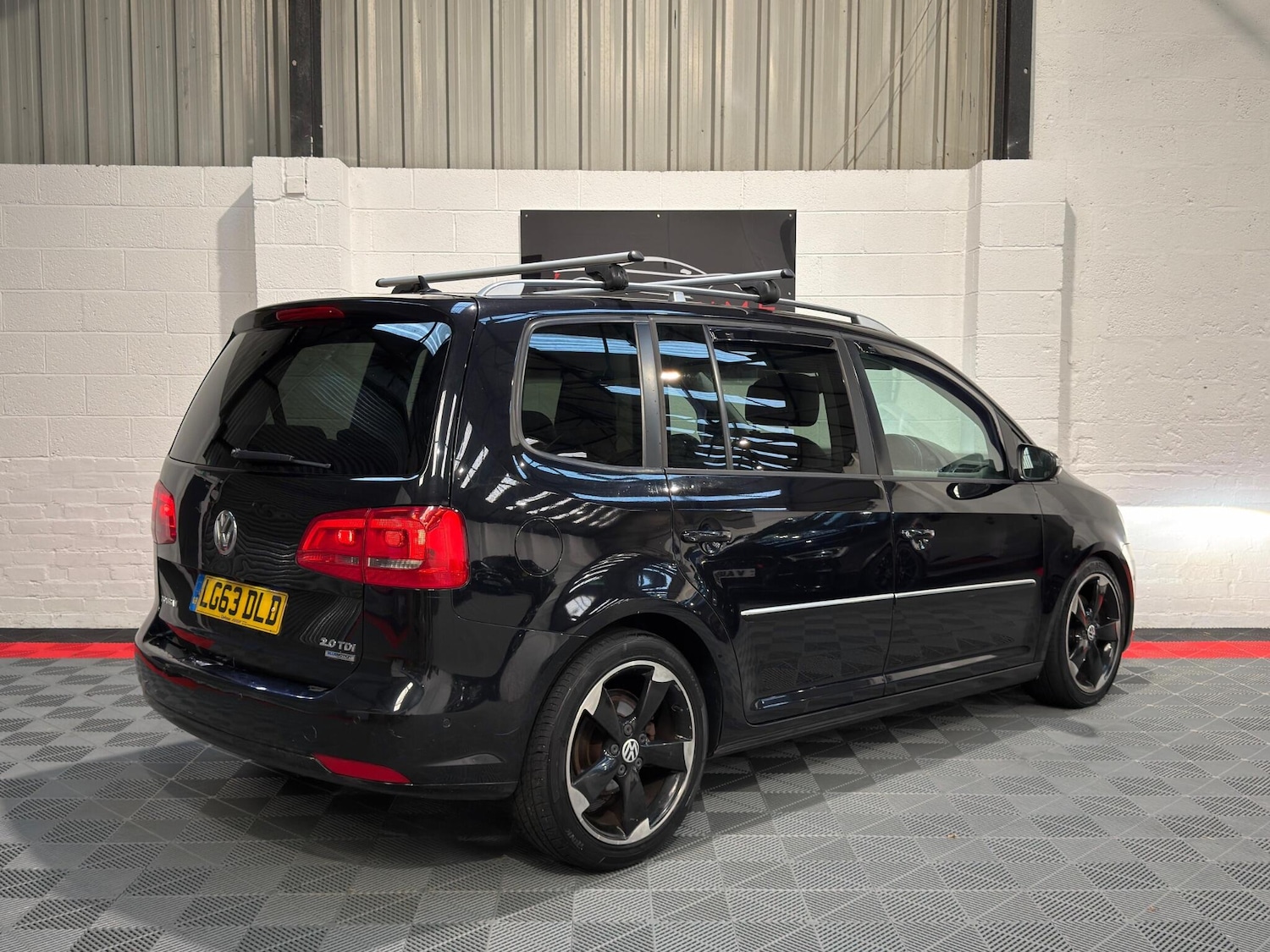 Used Volkswagen Touran for sale - 76727624: Photo 16