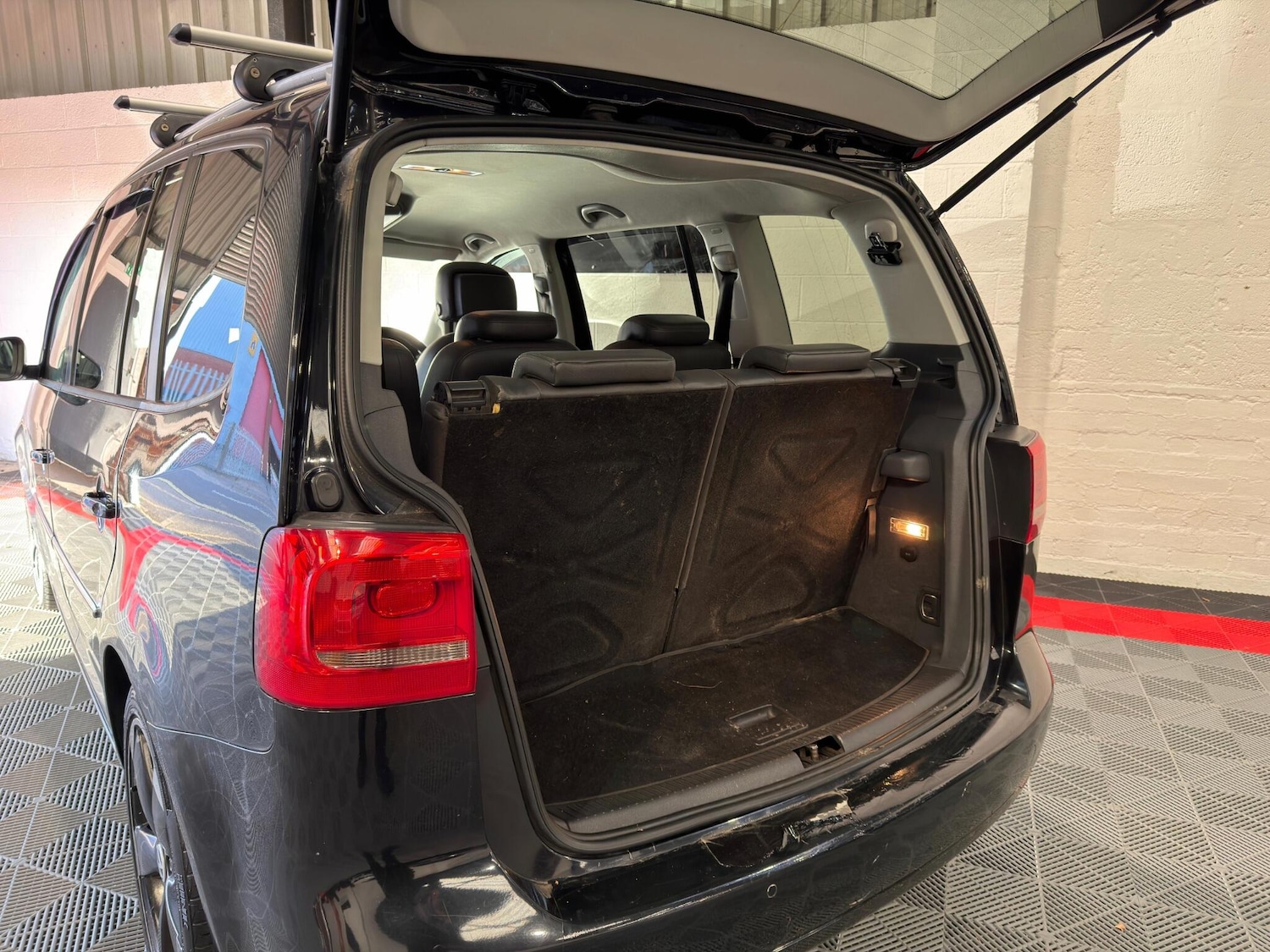 Used Volkswagen Touran for sale - 76727624: Photo 43