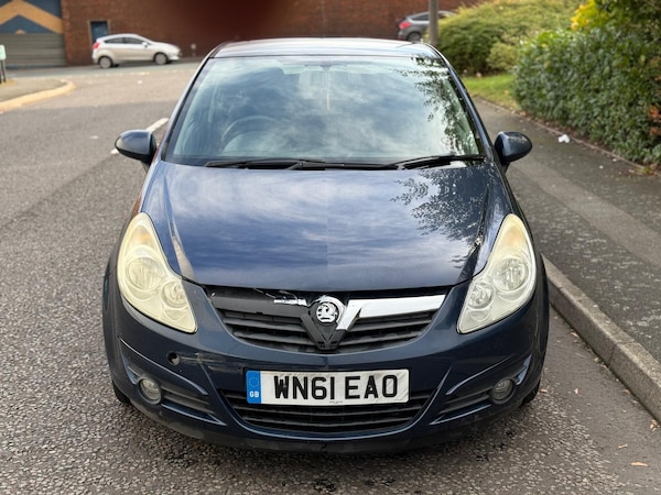Used Vauxhall Corsa 2011 for sale - 76227068: Photo 2