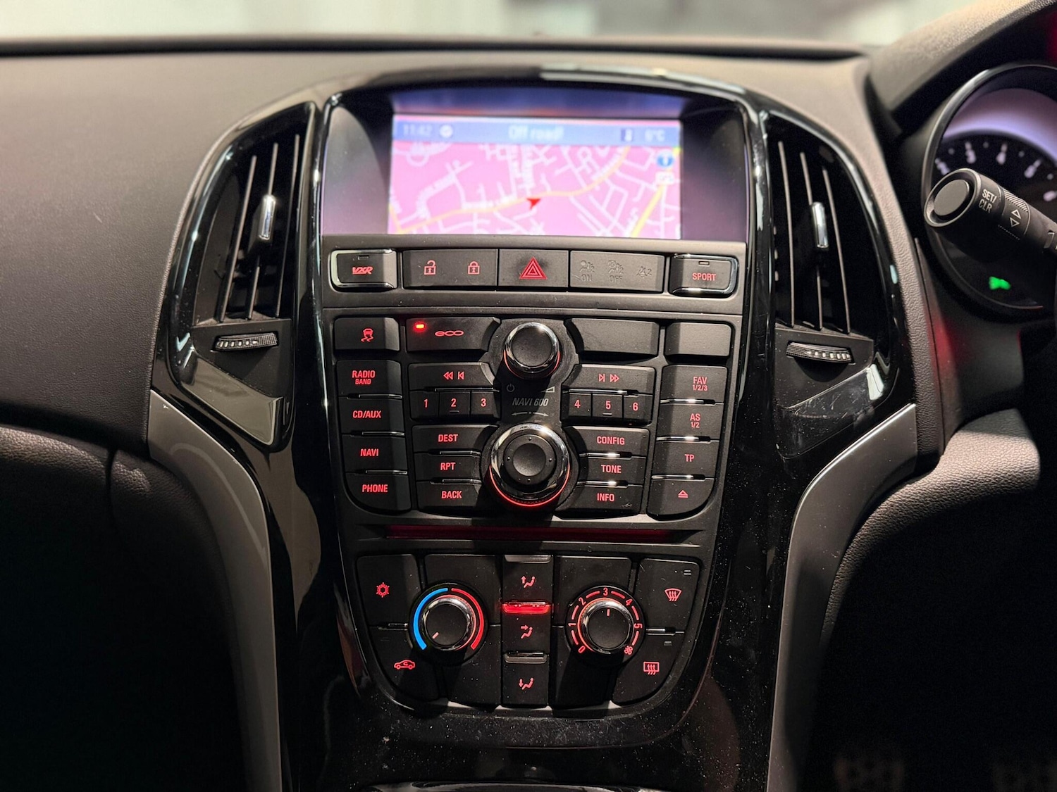 Used Vauxhall Astra GTC 2013 for sale - 77469202: Photo 28