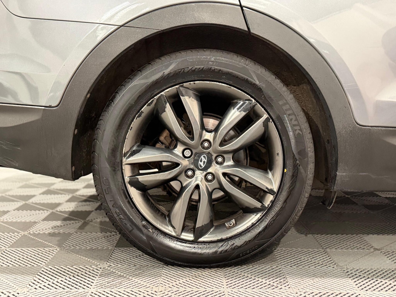 Used Hyundai Santa Fe 2014 for sale - 78127830: Photo 19