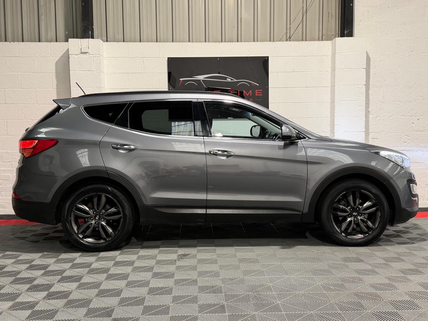 Used Hyundai Santa Fe 2014 for sale - 78127830: Photo 9