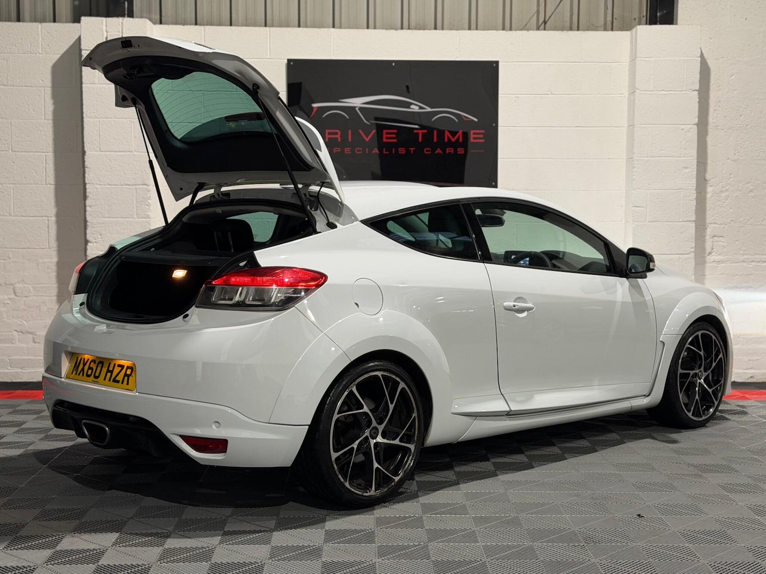 Used Renault Megane 2010 for sale - 76926174: Photo 10