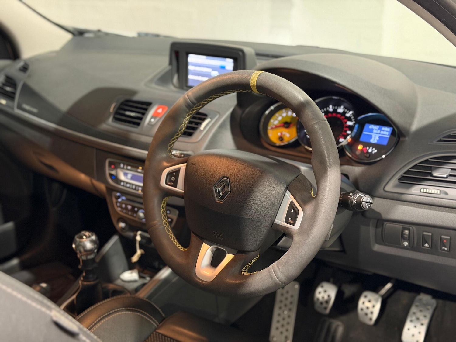 Used Renault Megane 2010 for sale - 76926174: Photo 13